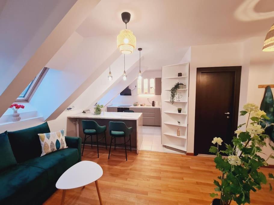 Bucharest Central B Apartment Bagian luar foto